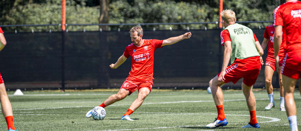 Selectie traint richting zaterdag; Zerrouki weer op trainingsveld