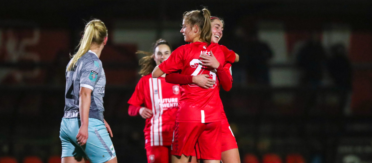 FC Twente Vrouwen overklast Telstar (9-0)