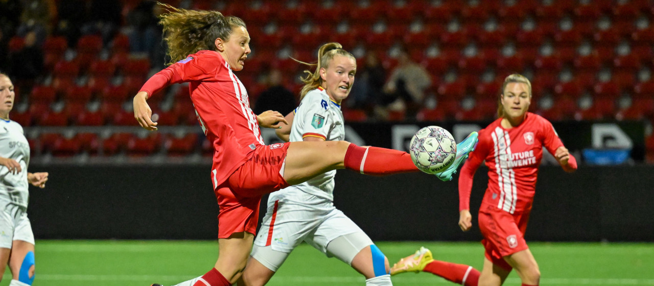 FC Twente Vrouwen wint bij Telstar 