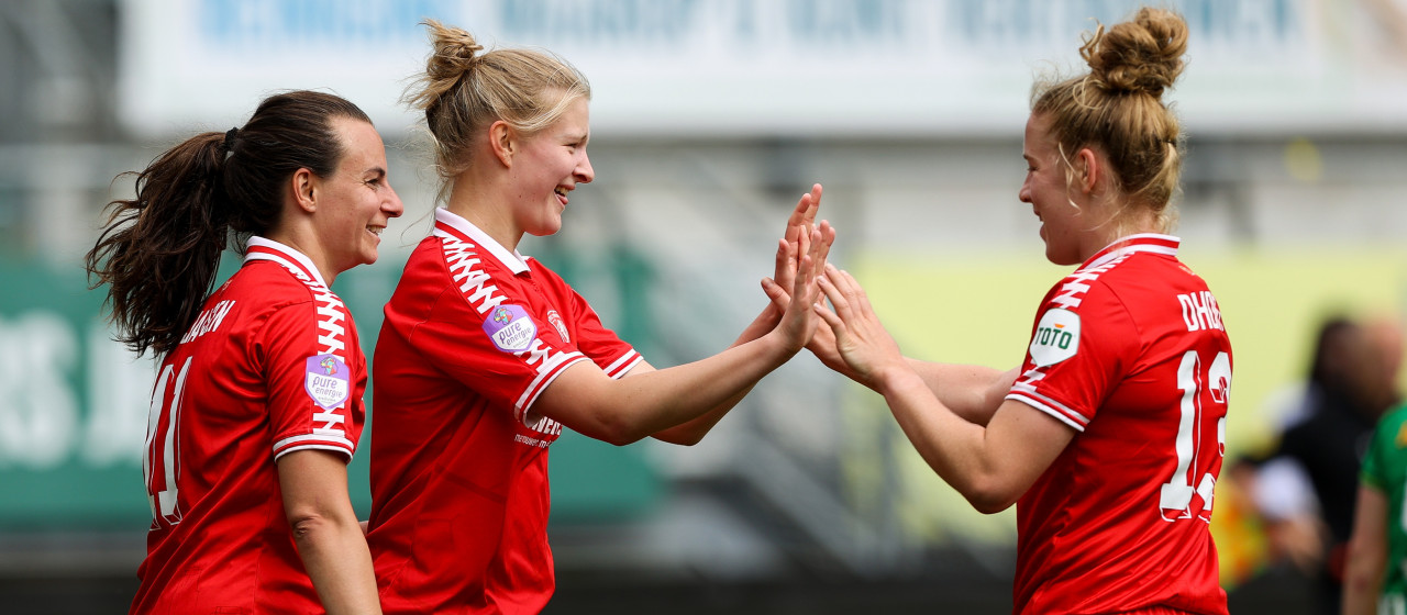 FC Twente Vrouwen wint eerste halve finale