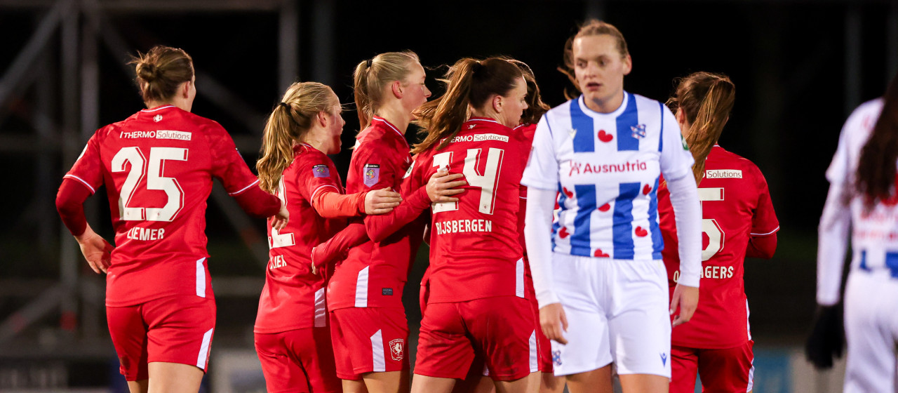 FC Twente Vrouwen wint in Friesland en blijft foutloos 