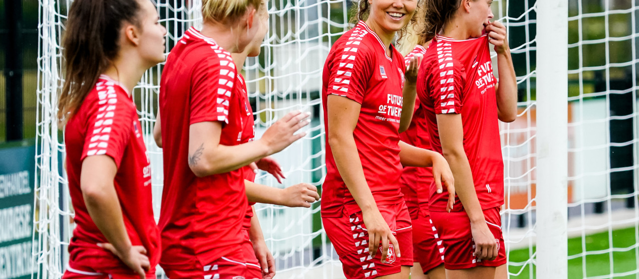 FC Twente Vrouwen wint oefenduel met Leuven