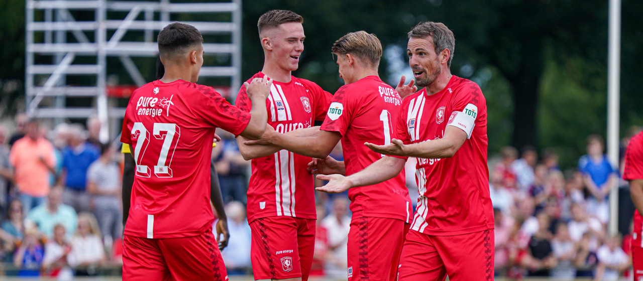 FC Twente wint in Goor van FC Nordsjælland