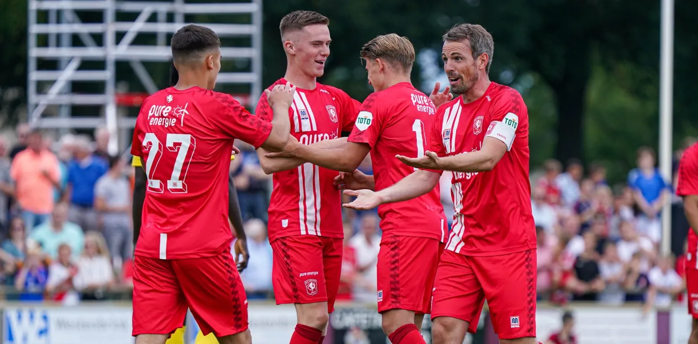 55221922 FC Twente