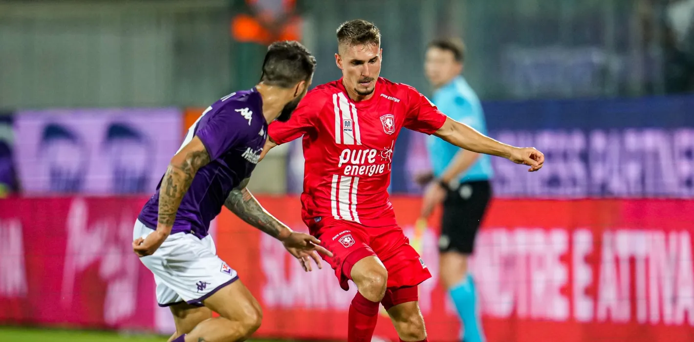55772673 FC Twente