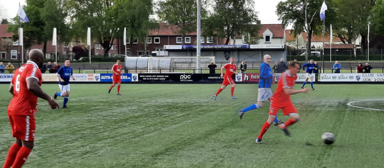 Mooi duel FC Twente All Stars bij Tubanters