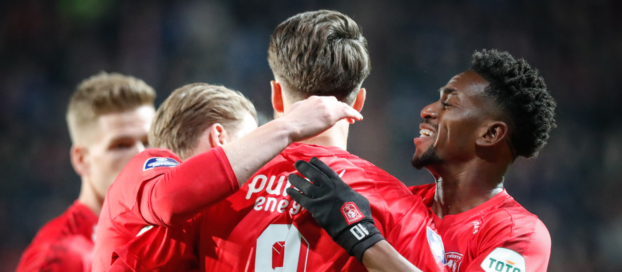 FC Twente verslaat FC Emmen