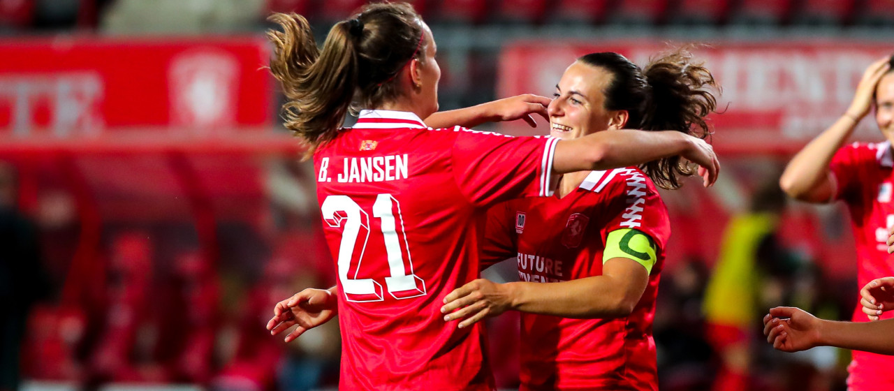 Bente Jansen en Renate Jansen blijven bij FC Twente Vrouwen