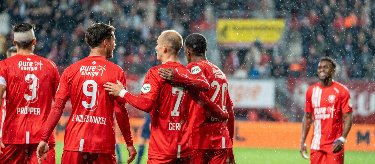 FC Twente wint van Vitesse