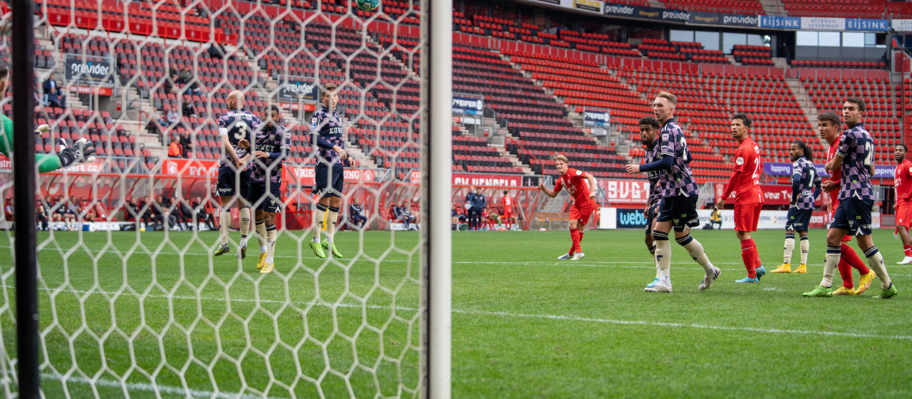 FC Twente boekt oefenzege op Go Ahead Eagles (4-0)