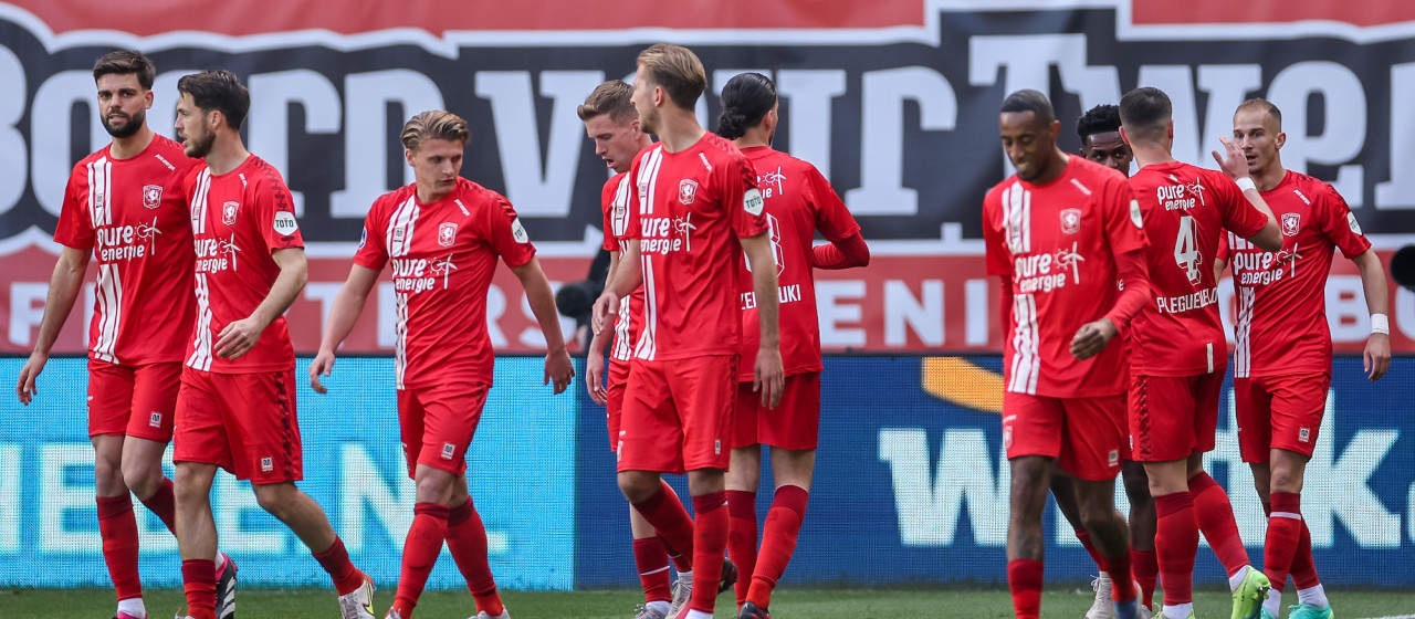 Opstellingen FC Utrecht - FC Twente