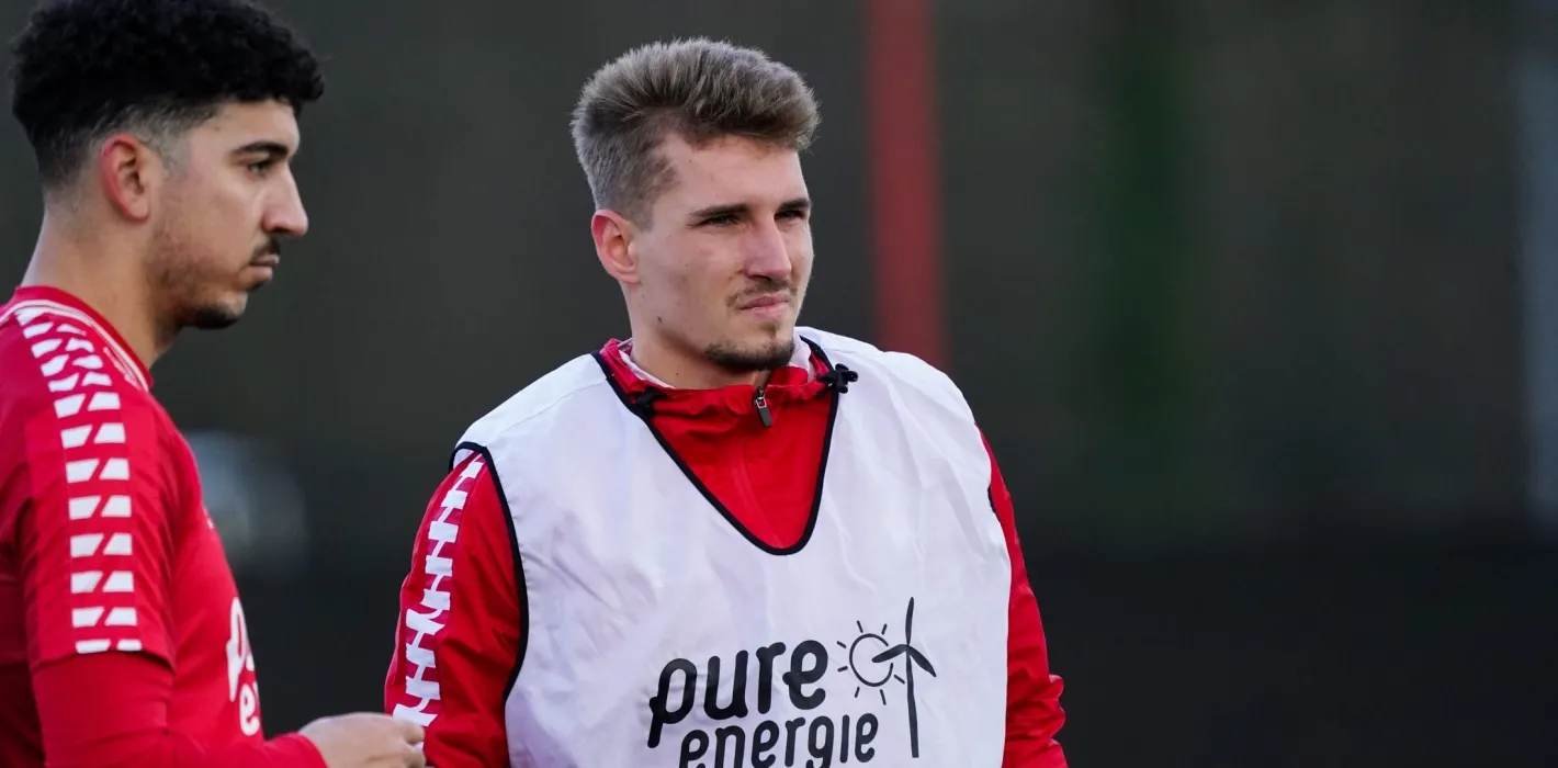 52916344 FC Twente