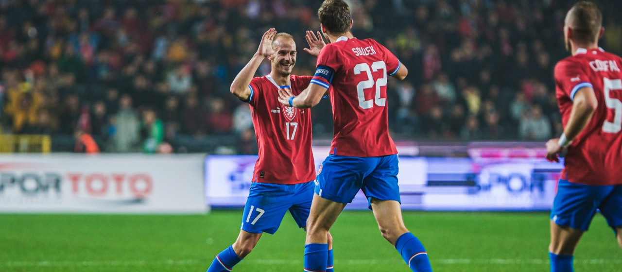 Vaclav Cerny opnieuw trefzeker voor Tsjechië