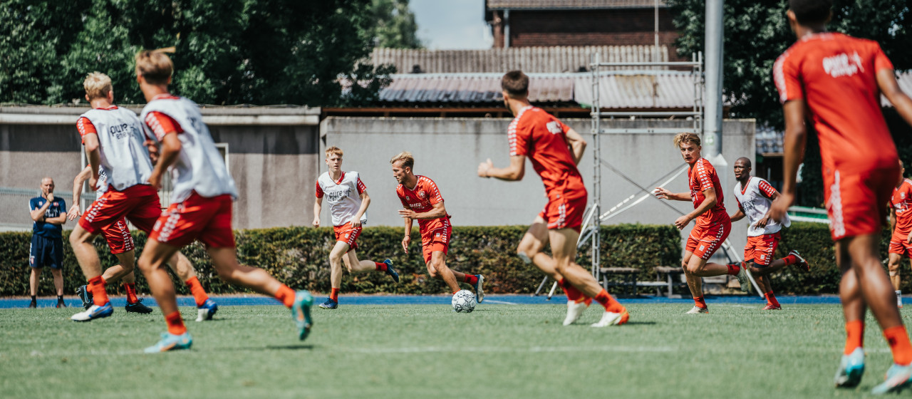 Van Binnenuit | Tweede trainingsdag in Kamen