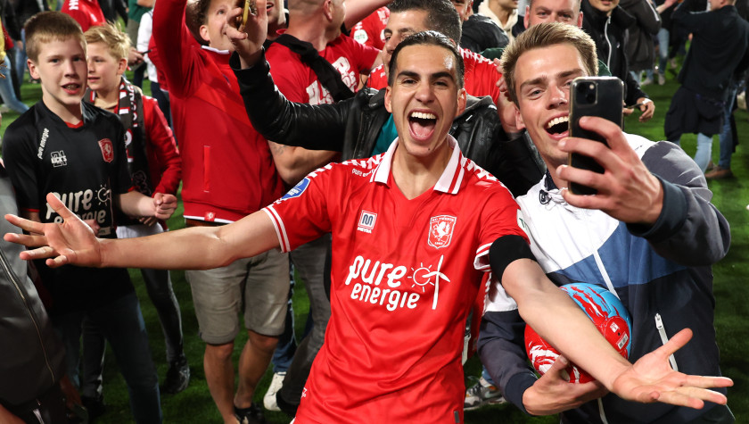 54489796 FC Twente