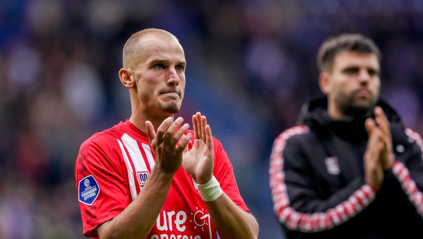 56213902 FC Twente