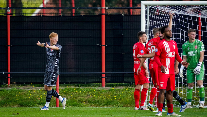 56267702 FC Twente