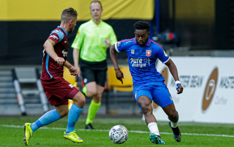 FC Twente pakt drie punten tegen Vitesse