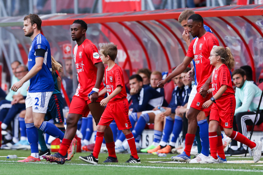FC Twente in slotfase voorbij Schalke 04 FC Twente in slotfase voorbij Schalke 04