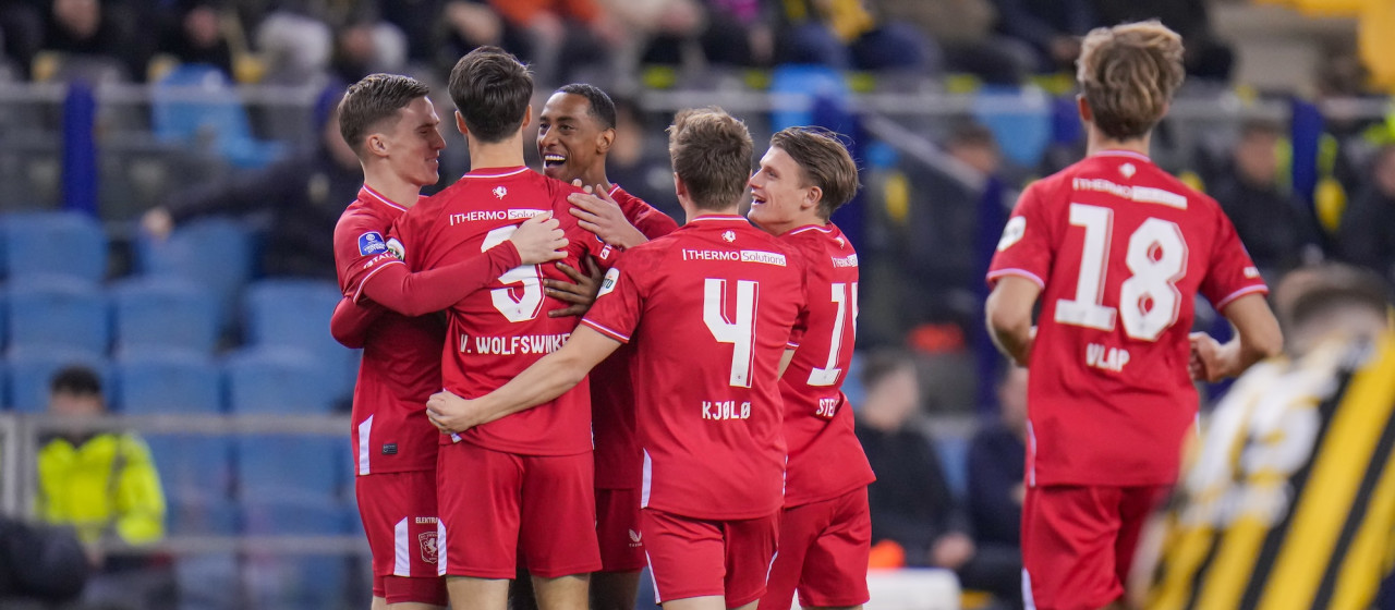 FC Twente wint na late treffer van Vitesse